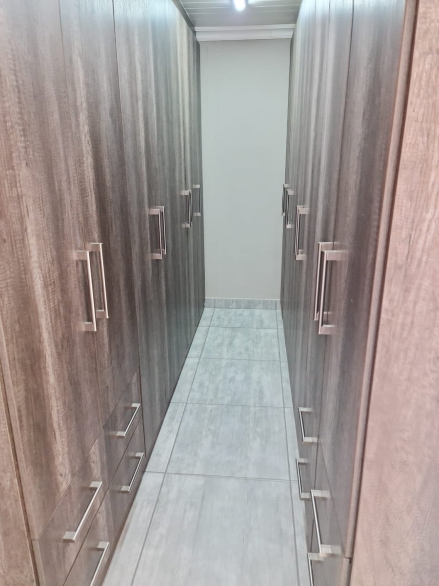 To Let 2 Bedroom Property for Rent in Albertinia Western Cape